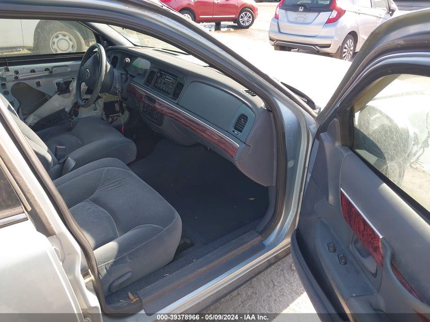 2001 Mercury Grand Marquis Gs VIN: 2MEFM74WX1X649182 Lot: 39378966