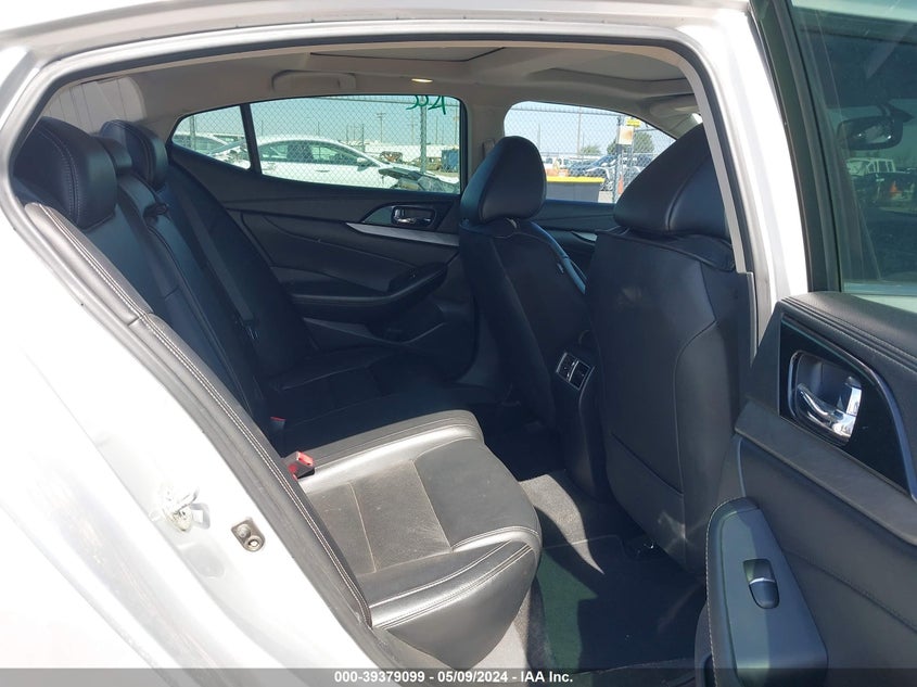 2017 NISSAN MAXIMA 3.5S/SV/SL/SR/PLAT - 111N4AA6AP4HC4470