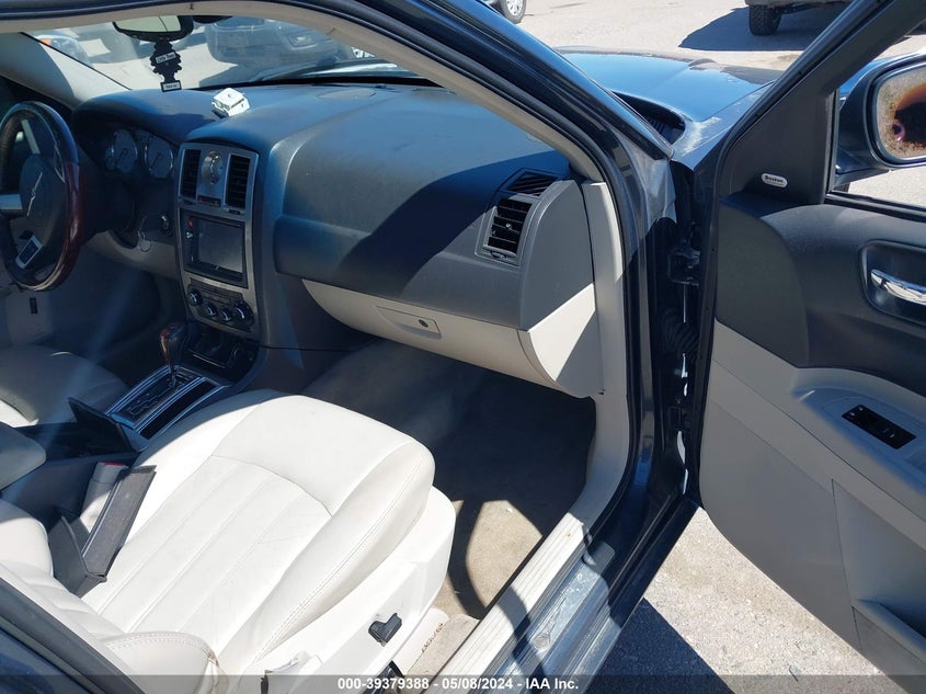 2007 Chrysler 300C VIN: 2C3LK63H27H776832 Lot: 39379388