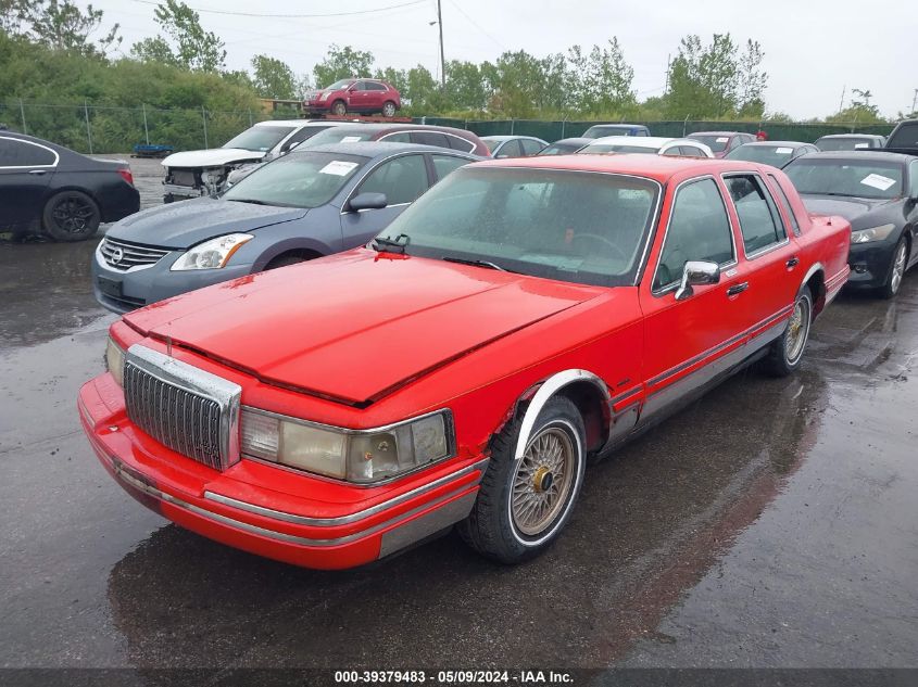 1994 Lincoln Town Car Signature/Tournament VIN: 1LNLM82W4RY711289 Lot: 39379483