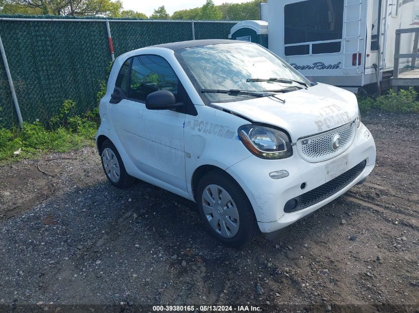 2016 Smart Fortwo Passion/Prime/Proxy/Pure VIN: WMEFJ5DA7GK103939 Lot: 39380165