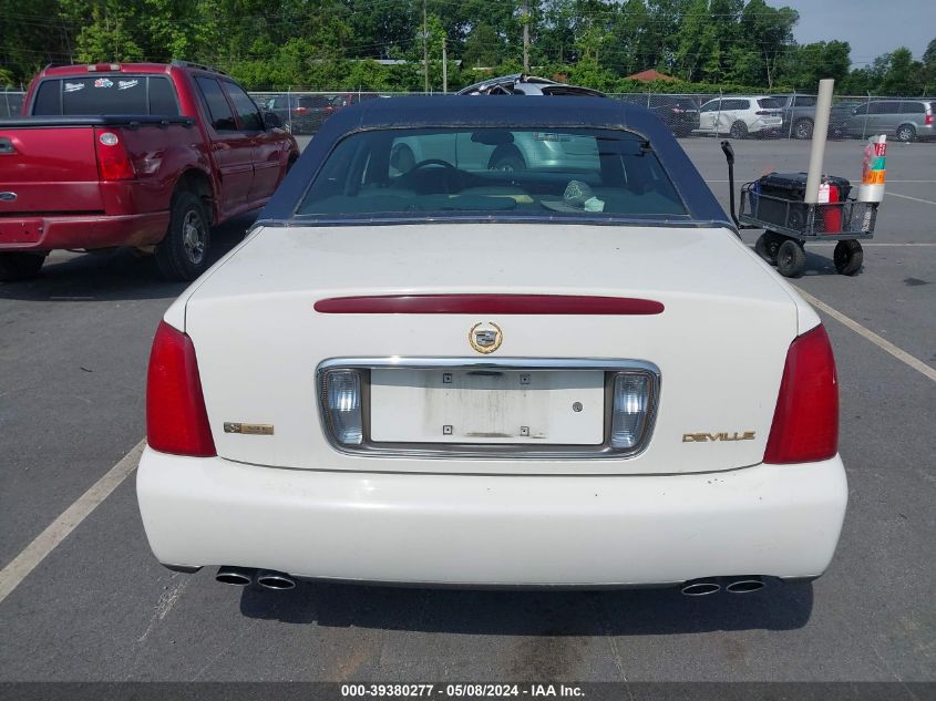 2004 Cadillac Deville Standard VIN: 1G6KD54Y04U131585 Lot: 39380277