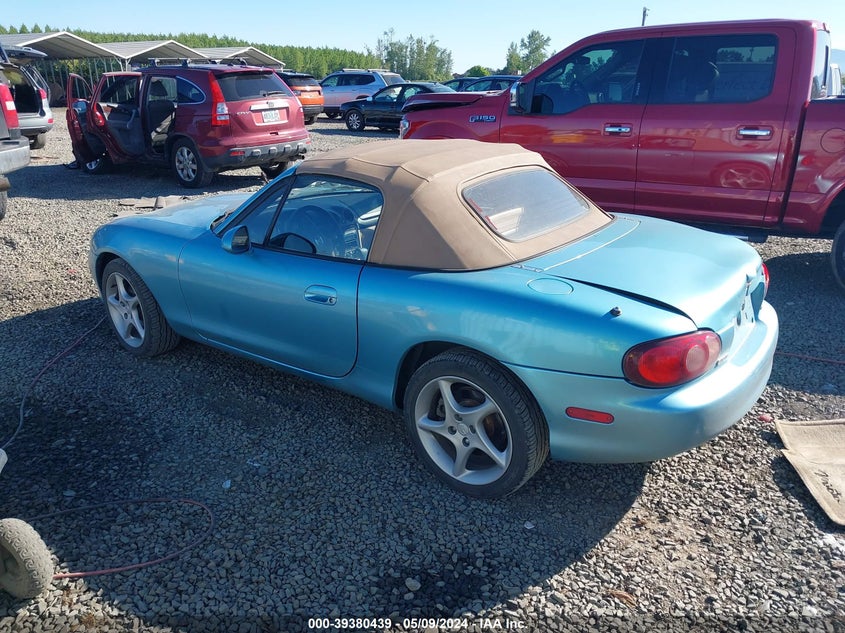 2001 Mazda Mx-5 Miata Ls/Special Edition VIN: JM1NB353510207618 Lot: 39380439