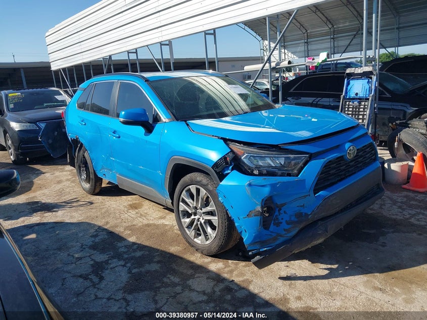VIN 2T3C1RFV3MW114903 2021 TOYOTA RAV4 XLE PREMIUM