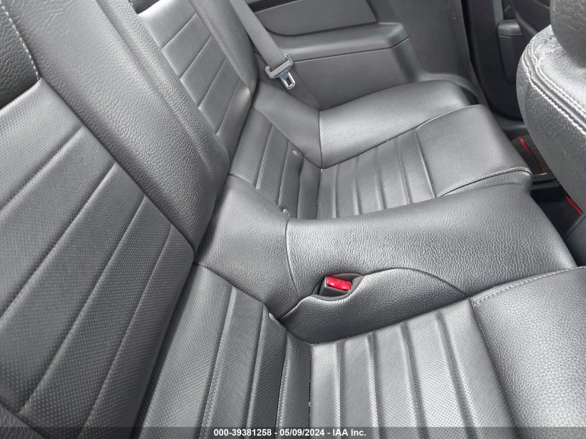 2011 Ford Mustang V6 Premium VIN: 1ZVBP8AM1B5114015 Lot: 39381258