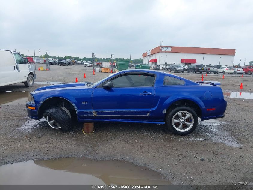 2005 Ford Mustang Gt Deluxe/Gt Premium VIN: 1ZVFT82H355223126 Lot: 39381567