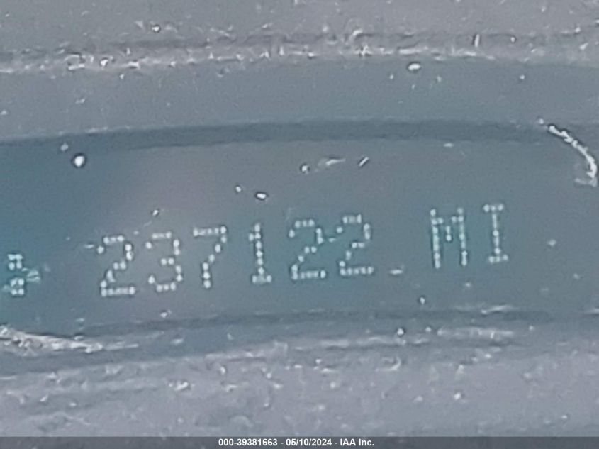 2005 Chevrolet Silverado 1500 Z71 VIN: 2GCEK13T151318636 Lot: 39381663