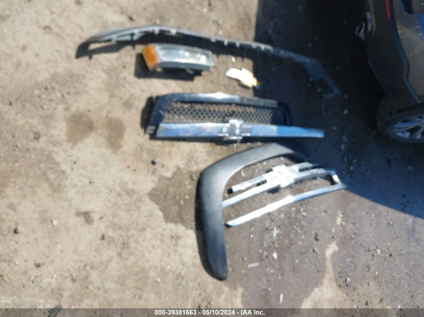 2005 Chevrolet Silverado 1500 Z71 VIN: 2GCEK13T151318636 Lot: 39381663