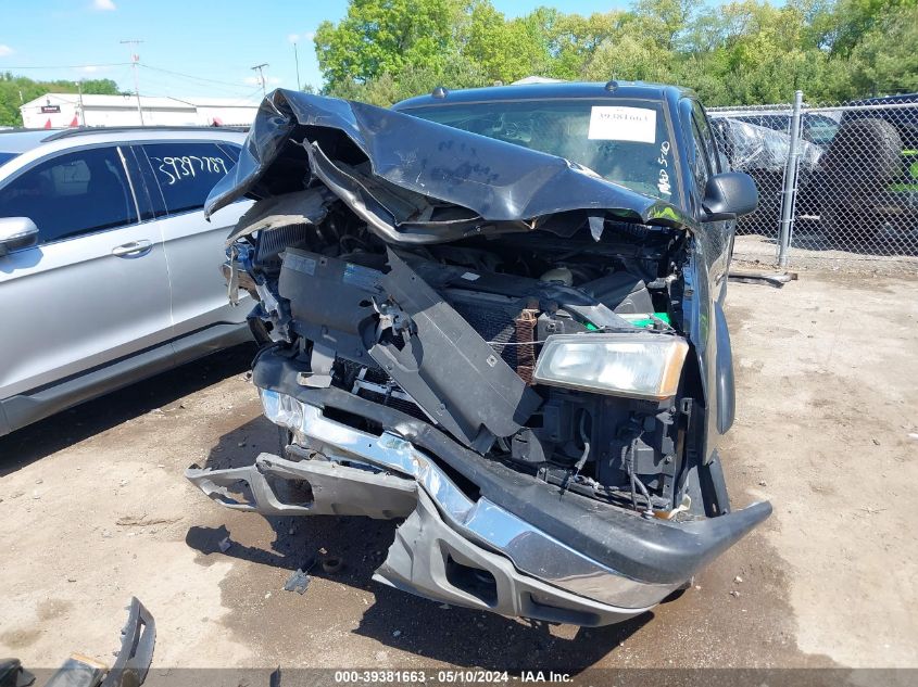 2005 Chevrolet Silverado 1500 Z71 VIN: 2GCEK13T151318636 Lot: 39381663