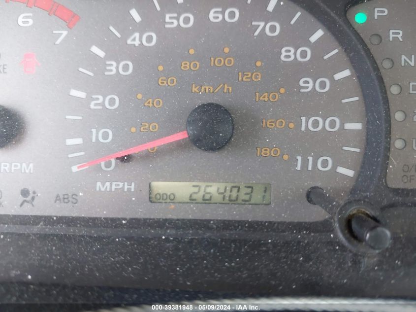 2001 Toyota Sequoia Limited V8 VIN: 5TDBT48A21S004408 Lot: 39381948