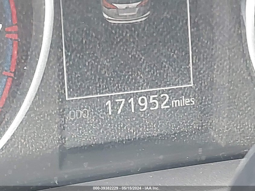 2016 TOYOTA RAV4 XLE - JTMWFREV7GJ089524