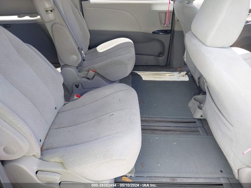 2011 Toyota Sienna Le V6/Le V6 Auto Access Seat VIN: 5TDKK3DC1BS013980 Lot: 39382454