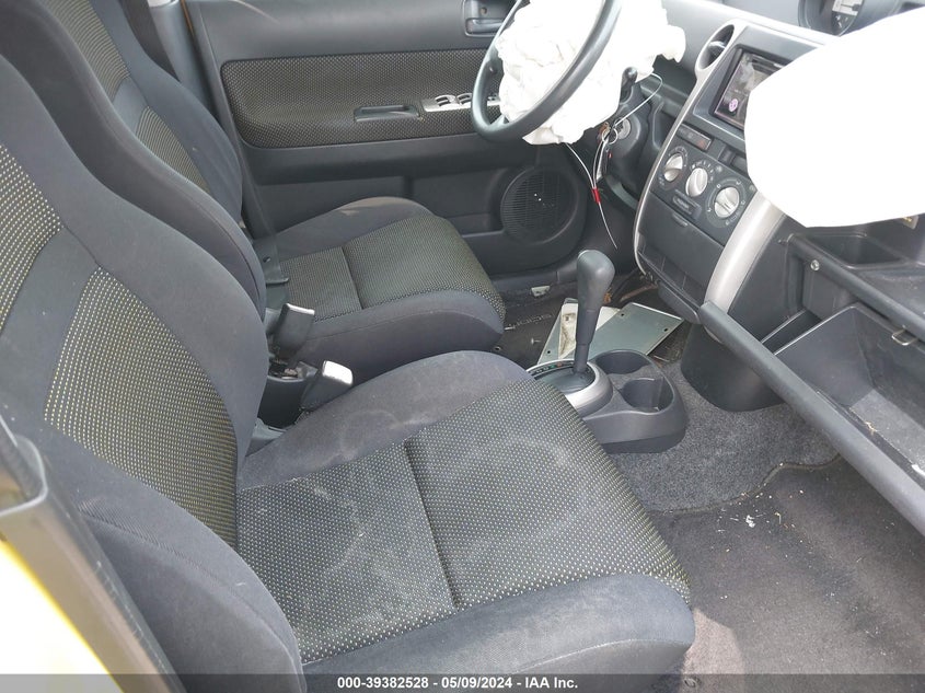 2005 Scion Xb VIN: JTLKT324354015520 Lot: 39382528