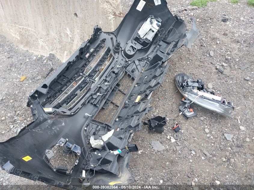 2018 Ford Escape Titanium VIN: 1FMCU9J91JUA45845 Lot: 39382564