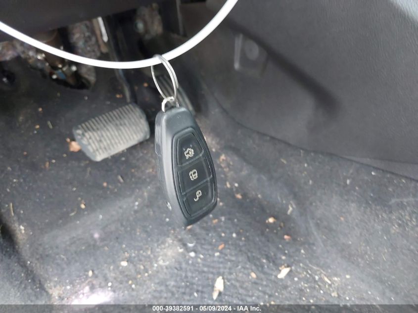 2012 Ford Focus Titanium VIN: 1FAHP3N23CL409130 Lot: 39382591