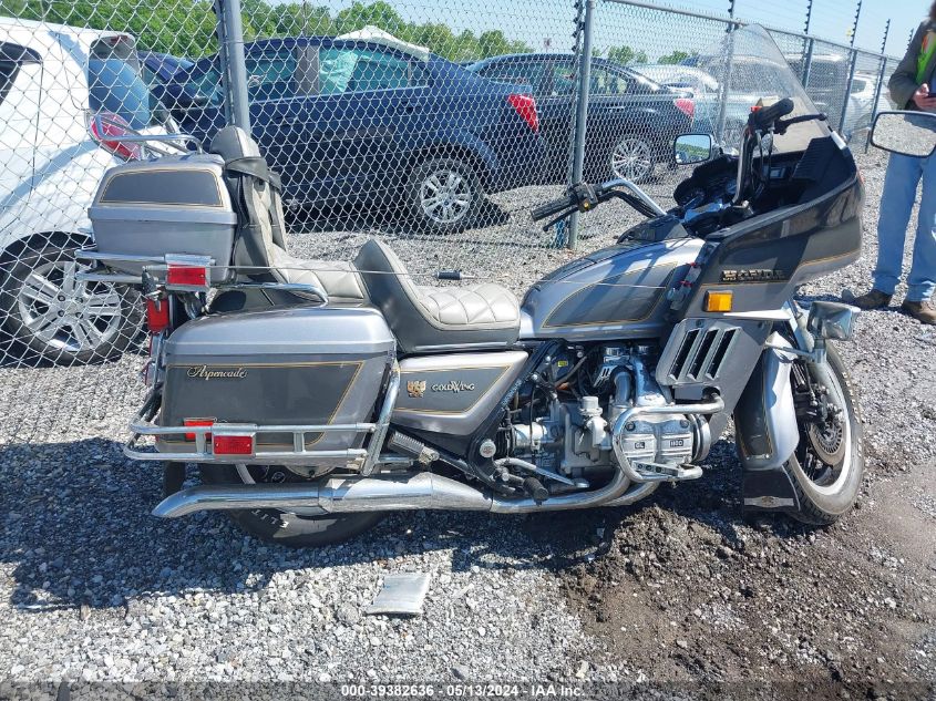 1982 Honda Gl1100 A VIN: 1HFSC0222CA227810 Lot: 39382636