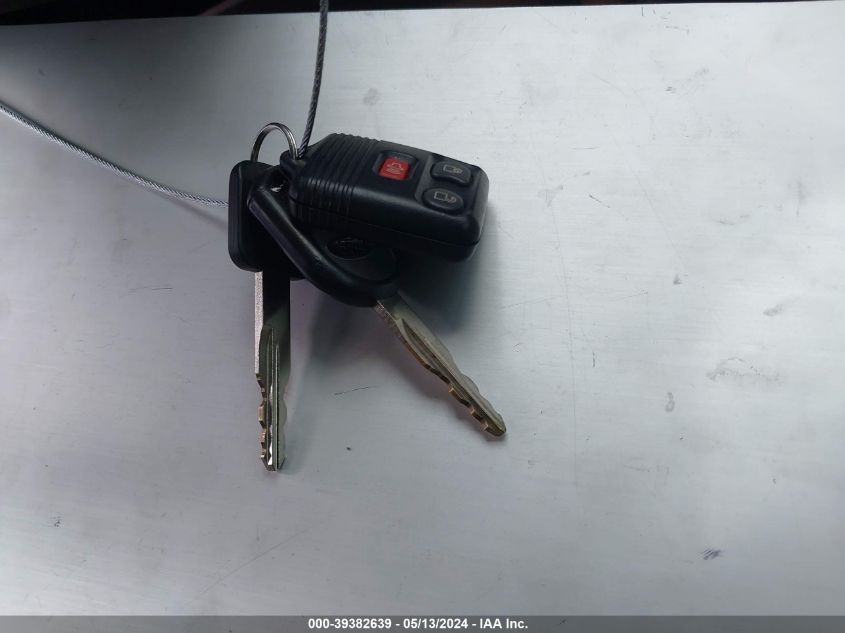 2007 Ford Explorer Sport Trac Limited VIN: 1FMEU53887UA45758 Lot: 39382639