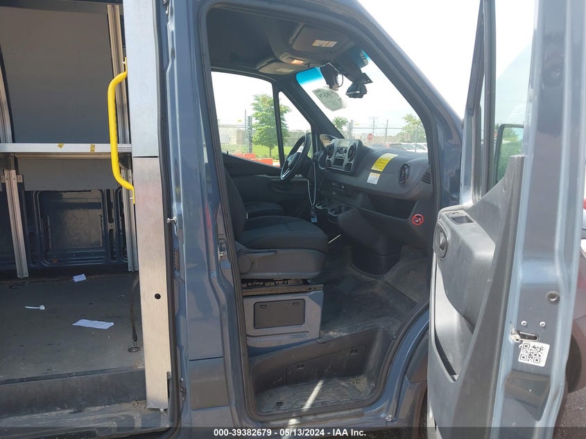 2019 Mercedes-Benz Sprinter 2500 High Roof V6 VIN: WD4PF1CD1KP130290 Lot: 39382679