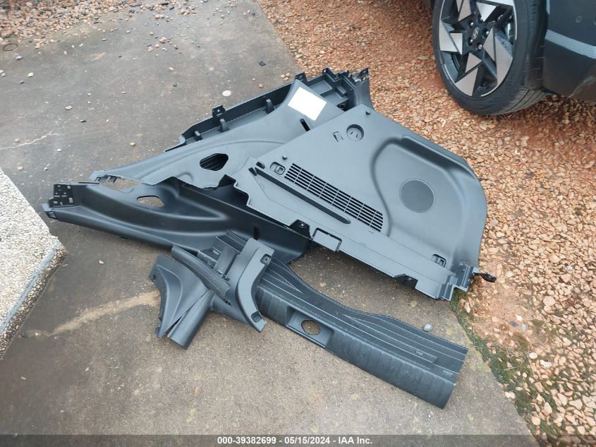 2024 Hyundai Kona Limited VIN: KM8HE3A32RU028267 Lot: 39382699