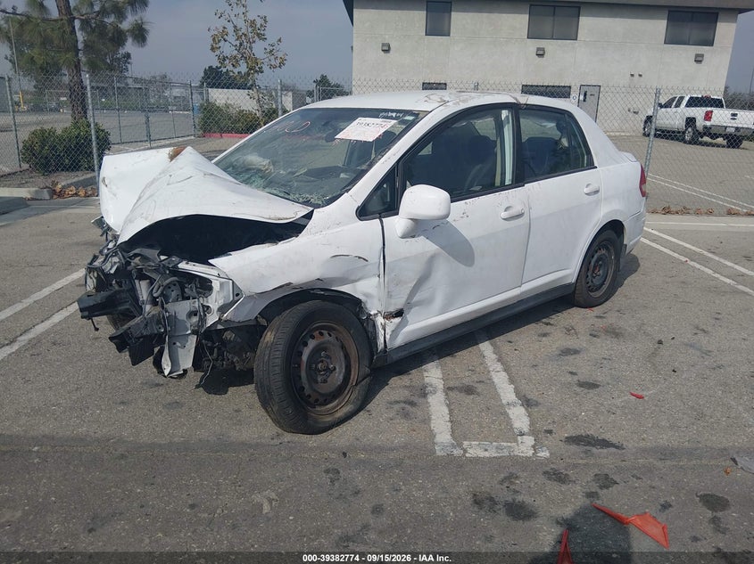 Vin: 3n1bc1ap5bl359676, lot: 39867782, nissan versa 1.8s 20112