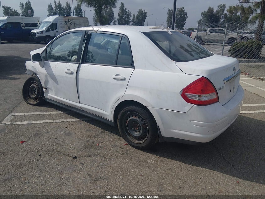 Vin: 3n1bc1ap5bl359676, lot: 39867782, nissan versa 1.8s 20113
