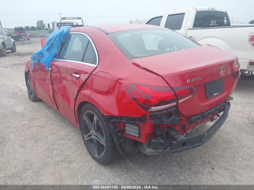 2019 Mercedes-Benz A 220 4Matic VIN: WDD3G4FBXKW021453 Lot: 39383105