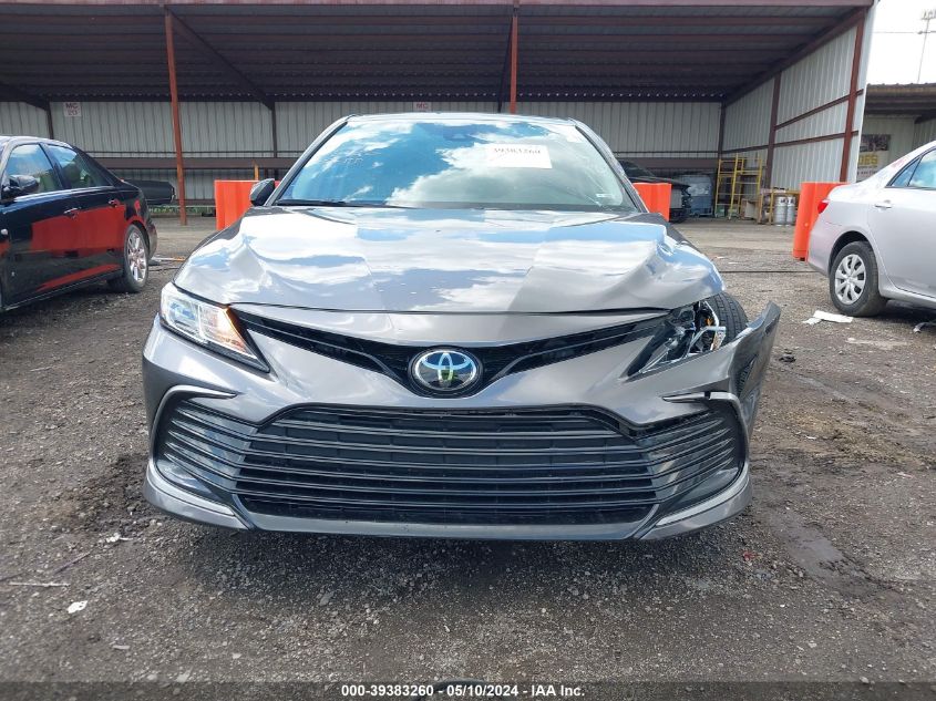 2021 Toyota Camry Le VIN: 4T1C11AK2MU561732 Lot: 39383260