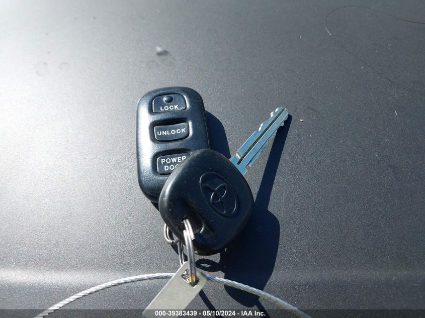 2000 Toyota Sienna Xle VIN: 4T3ZF13C9YU223632 Lot: 39383439