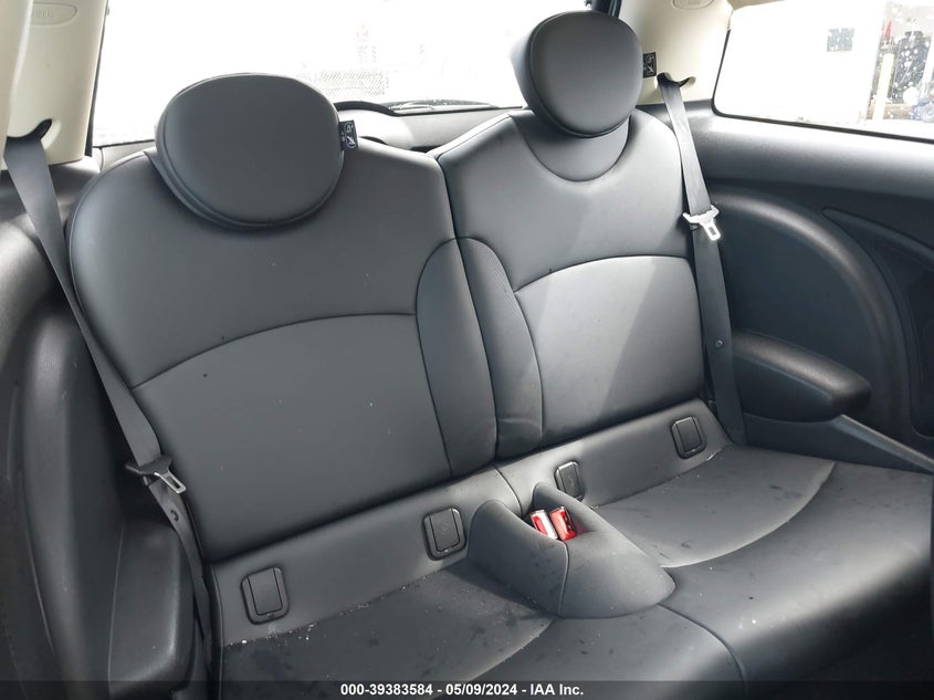 2013 MINI HARDTOP COOPER - WMWSU3C55DT677682