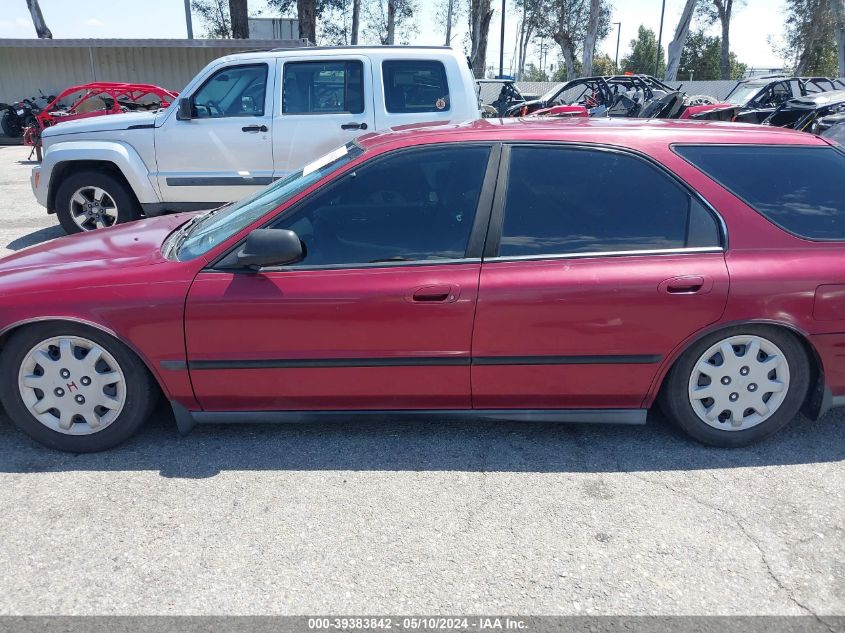 1995 Honda Accord Lx VIN: 1HGCE1826SA009228 Lot: 39383842