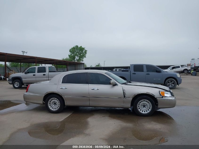 2000 Lincoln Town Car Executive VIN: 1LNHM81W6YY836381 Lot: 39383936