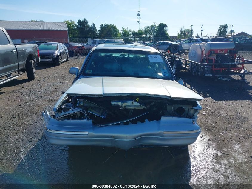 1997 Lincoln Town Car Signature VIN: 1LNLM82W5VY605587 Lot: 39384032