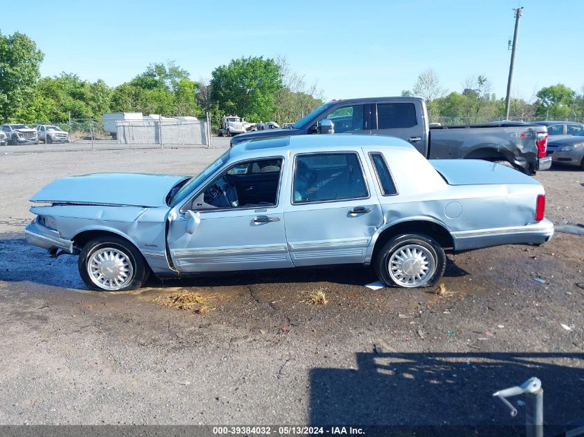 1997 Lincoln Town Car Signature VIN: 1LNLM82W5VY605587 Lot: 39384032