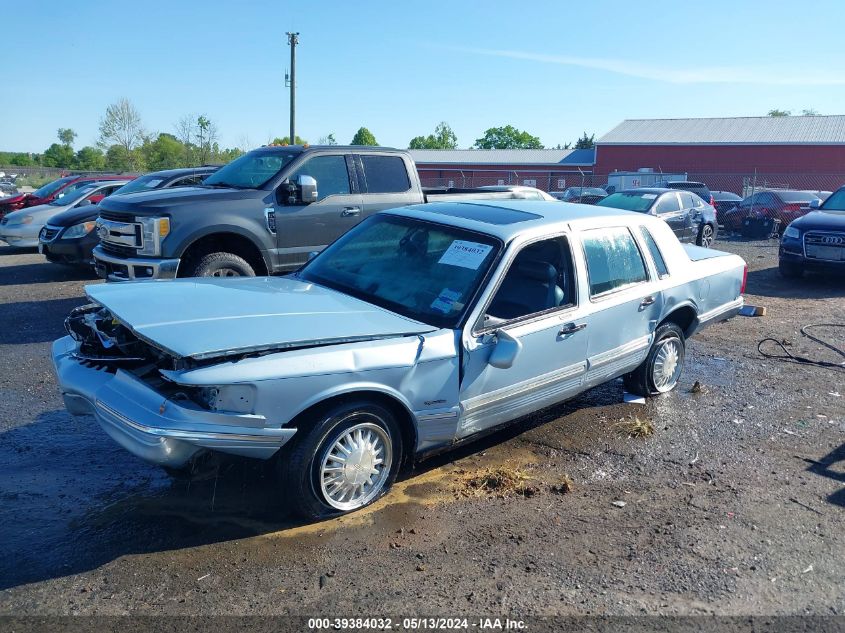 1997 Lincoln Town Car Signature VIN: 1LNLM82W5VY605587 Lot: 39384032