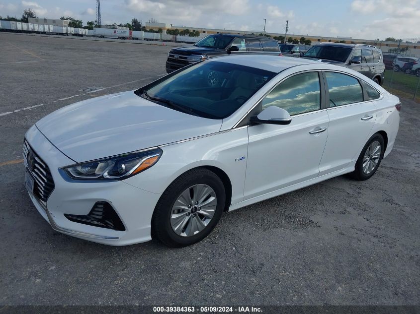 2018 Hyundai Sonata Hybrid/Se VIN: KMHE24L32JA086724 Lot: 39384363