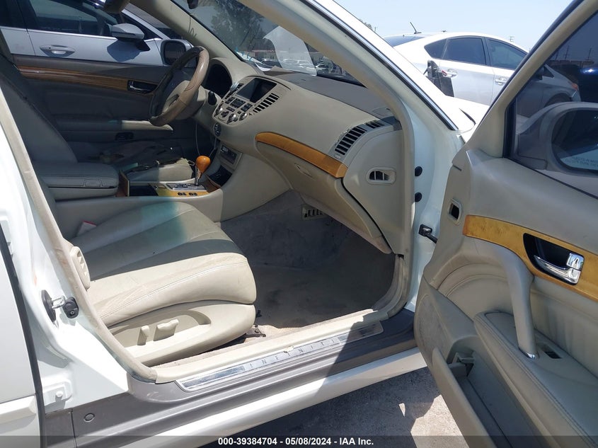 2002 Infiniti Q45 Luxury VIN: JNKBF01A82M005634 Lot: 39384704