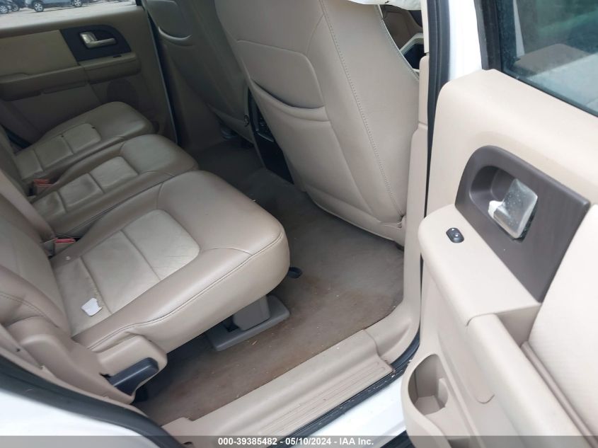 2004 Ford Expedition Eddie Bauer VIN: 1FMFU18L94LA28561 Lot: 39385482