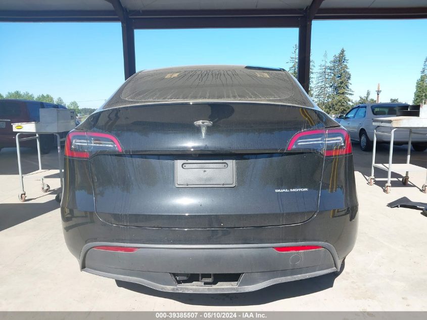 2024 Tesla Model Y Long Range Dual Motor All-Wheel Drive VIN: 7SAYGAEE9RF981360 Lot: 39385507