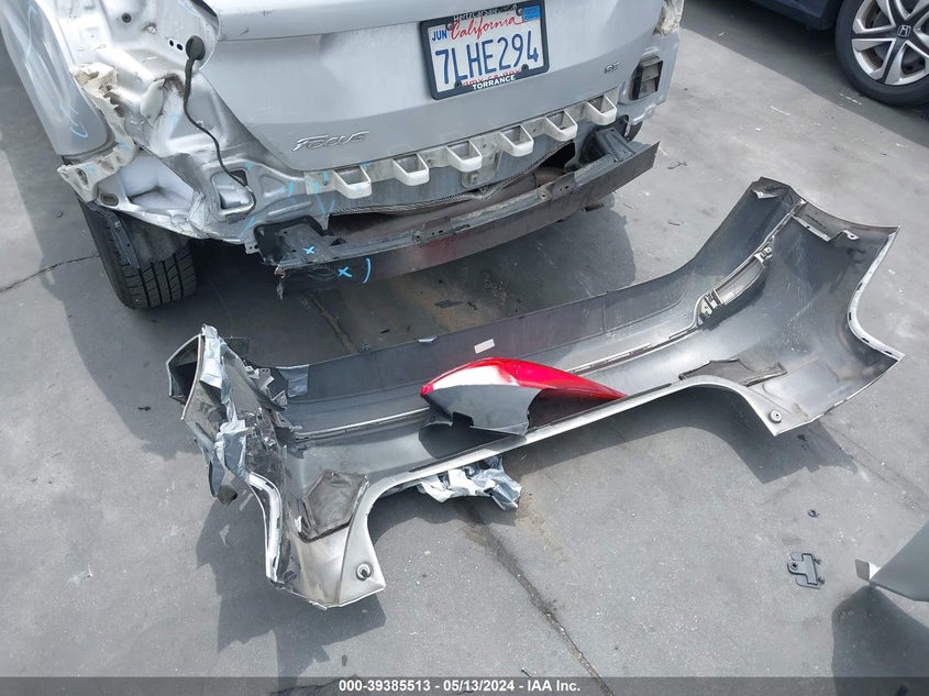 2015 FORD FOCUS SE - 1FADP3K23FL282404