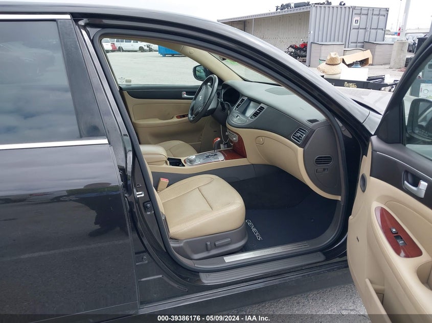 2013 Hyundai Genesis 3.8 VIN: KMHGC4DD9DU251071 Lot: 39386176