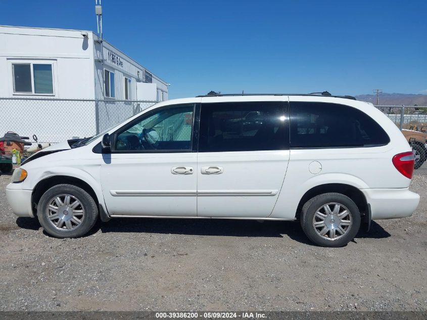 2005 Chrysler Town & Country Touring VIN: 2C8GP54L55R352773 Lot: 39386200