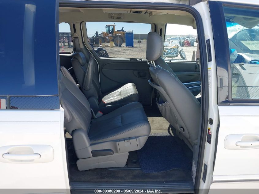 2005 Chrysler Town & Country Touring VIN: 2C8GP54L55R352773 Lot: 39386200