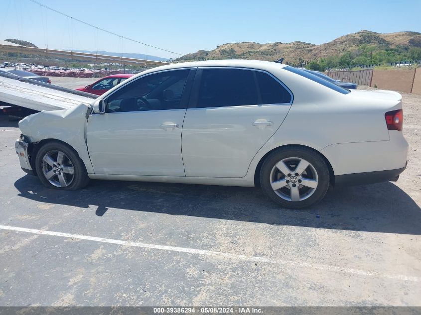 2008 Volkswagen Jetta Se/Sel VIN: 3VWRZ71K58M031918 Lot: 39386294