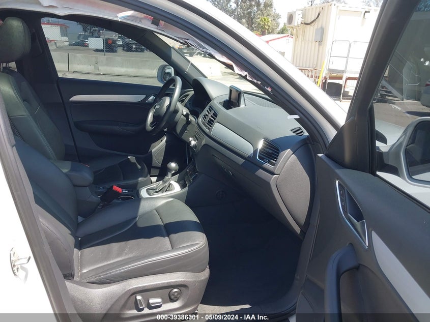 VIN WA1BCCFS2JR024608 2018 AUDI Q3 2.0T PREMIUM/2.0T SPORT PREMIUM