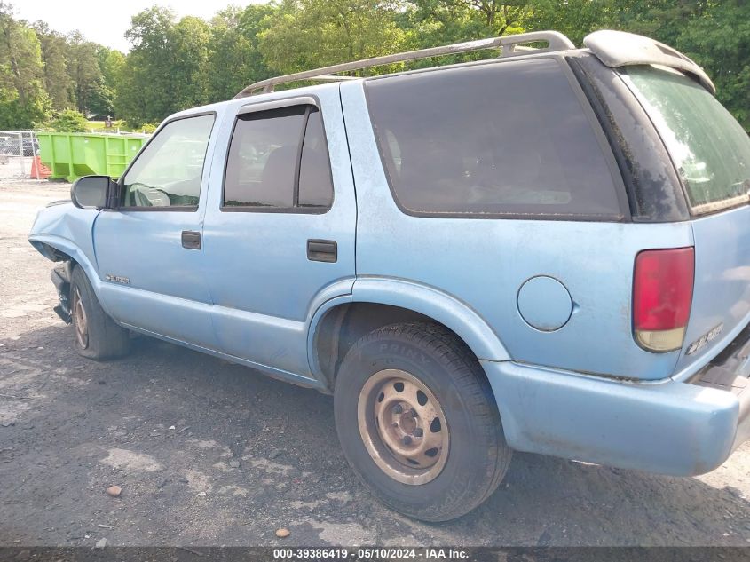 1GNDT13W71K245373 2001 Chevrolet Blazer Ls