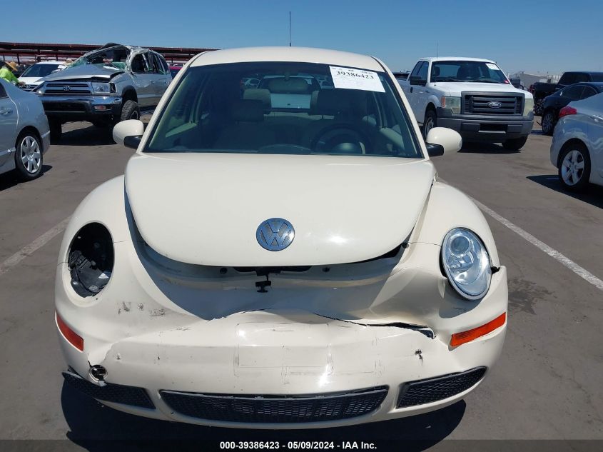 2010 Volkswagen New Beetle 2.5L VIN: 3VWPG3AG9AM013011 Lot: 39386423