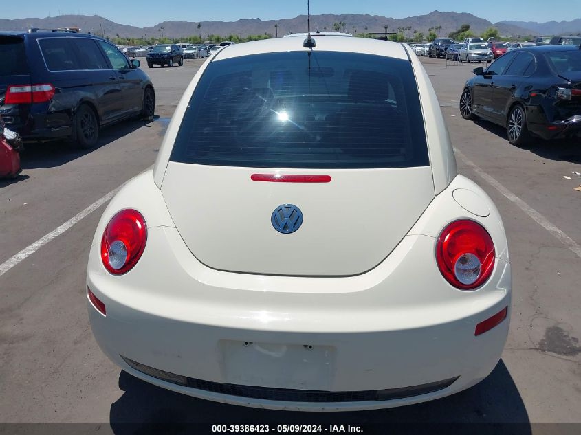 2010 Volkswagen New Beetle 2.5L VIN: 3VWPG3AG9AM013011 Lot: 39386423