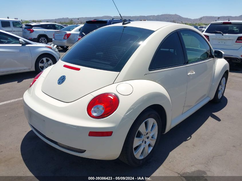 2010 Volkswagen New Beetle 2.5L VIN: 3VWPG3AG9AM013011 Lot: 39386423