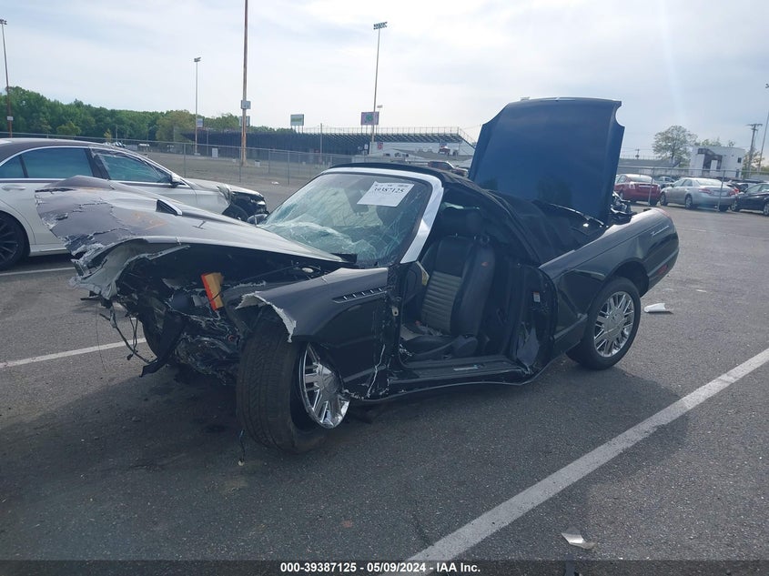 2002 Ford Thunderbird Neiman Marcus VIN: 1FAHP64A62Y100067 Lot: 39387125