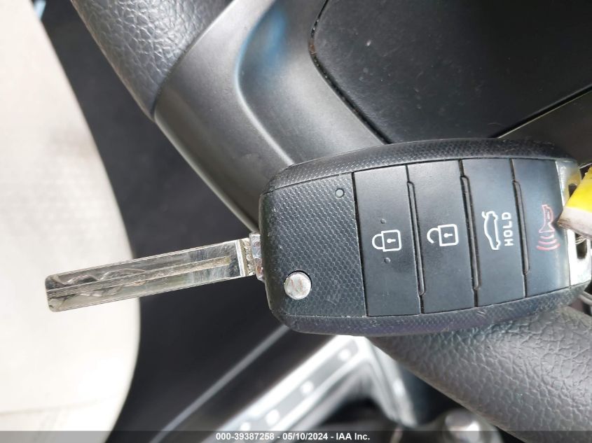 2015 Kia Optima Lx VIN: KNAGM4A72F5550492 Lot: 39387258